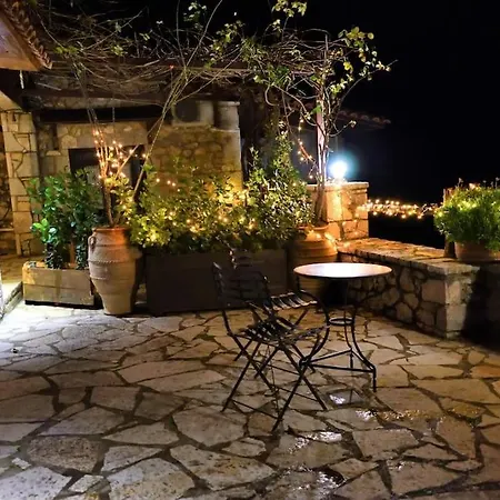 μικρή πέτρινη μεζονέτα 2 Casa vacanze Lílaia