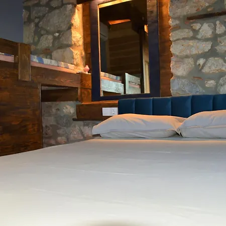 Casa vacanze μικρή πέτρινη μεζονέτα 2 *