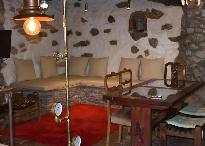 μικρή πέτρινη μεζονέτα 2 Tatil Evi